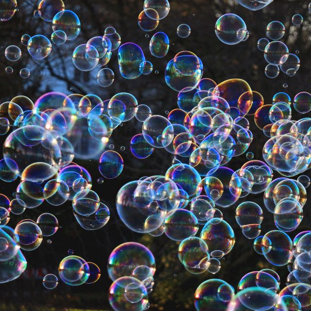 bubbles-2021-08-29-00-55-17-utc